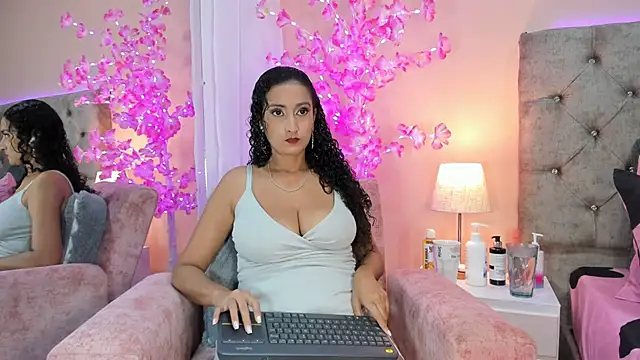 Holyjacky  online show from January 21, 1:00 pm