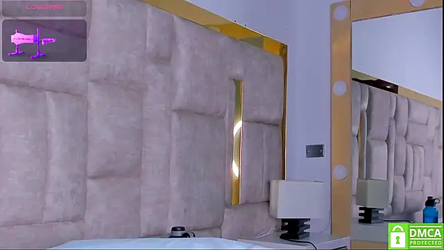 Snapshot of Eris_Rose chatting on November 18, 8:13 pm Eris Rose online show from November 18, 8:13 pm