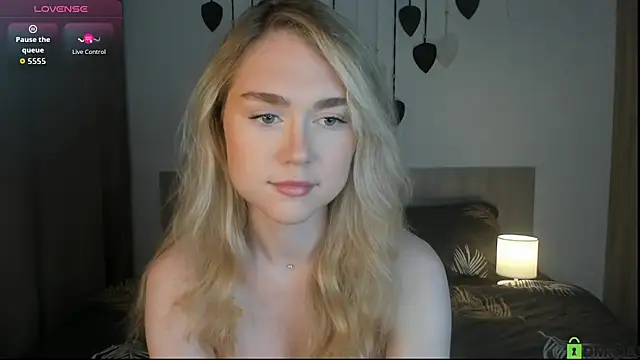 TheVanessaMaes online show from October 24, 7:21 pm