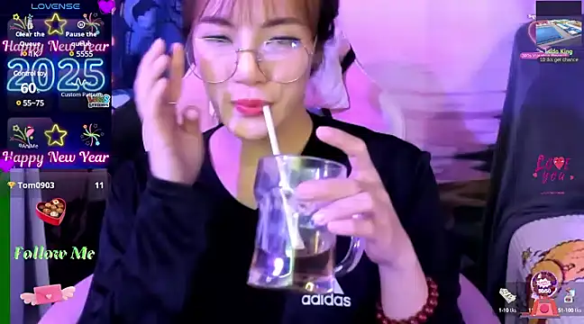 Sugar lipsz online show from January 13, 1:17 pm