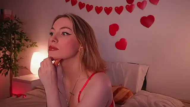 Snapshot of kris69kiss chatting on February 14, 1:08 pm kris69kiss online show from February 14, 1:08 pm