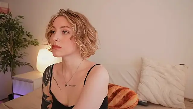 kris69kiss online show from March 28, 1:33 pm