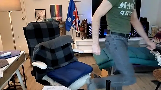 Towndude123 online show from March 24, 7:08 pm