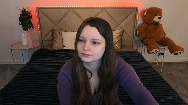 MagicPeachh  online show from March 20, 7:13 am