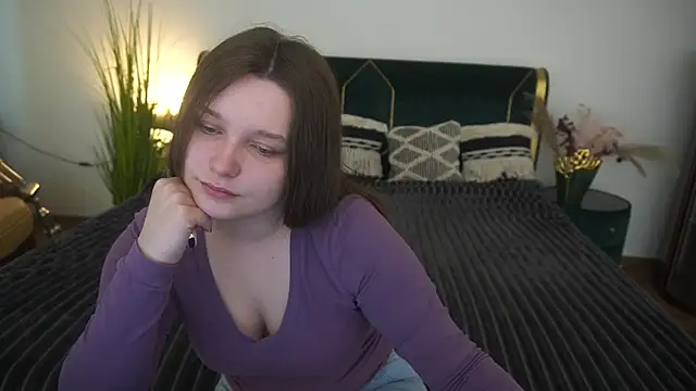 MagicPeachh  online show from June 16, 5:43 am