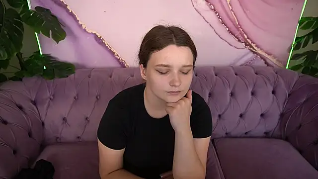 MagicPeachh  online show from August 5, 12:52 pm