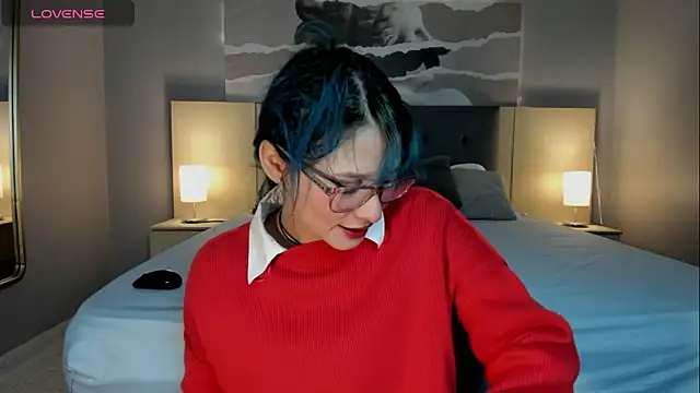 Snapshot of Ramona_Flower chatting on December 22, 2:19 am Ramona Flower online show from December 22, 2:19 am