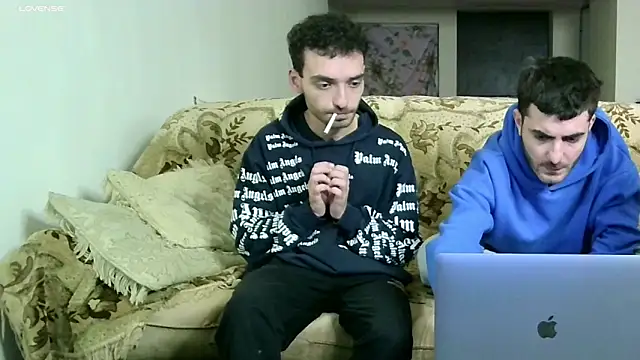 Snapshot of Barney_Tedd chatting on December 24, 3:26 pm Barney Tedd online show from December 24, 3:26 pm