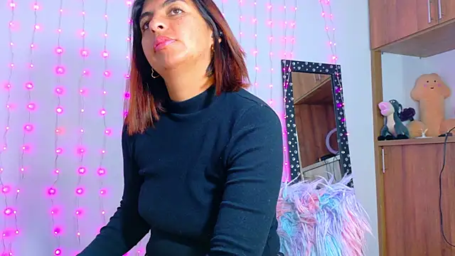 Snapshot of im_anna_ chatting on January 10, 10:03 pm im anna online show from January 10, 10:03 pm