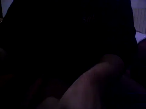 Snapshot of simonbiggg80 chatting on January 22, 11:32 pm simonbiggg80 online show from January 22, 11:32 pm