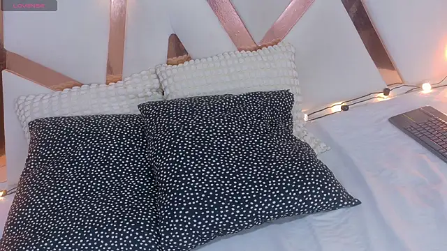 LilithSmith  online show from November 21, 11:42 am