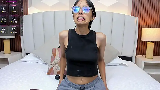 Snapshot of Marge_lasander chatting on December 2, 1:55 am Marge lasander online show from December 2, 1:55 am