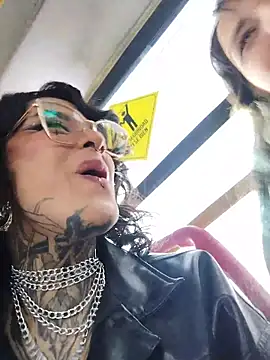 taaylor33 online show from January 7, 7:49 pm