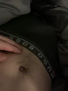 Snapshot of teenboy2737 chatting on February 10, 12:48 am teenboy2737 online show from February 10, 12:48 am