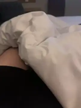 Snapshot of teenboy2737 chatting on February 24, 2:53 am teenboy2737 online show from February 24, 2:53 am