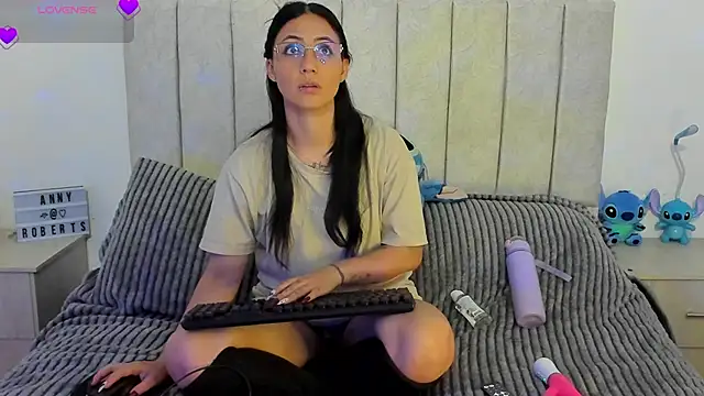 anny roberts online show from November 15, 11:21 pm