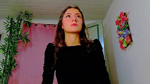 scarlet-jonesx online show from May 15, 11:01 pm