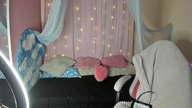 Snapshot of SheryLee chatting on December 17, 3:17 pm SheryLee online show from December 17, 3:17 pm