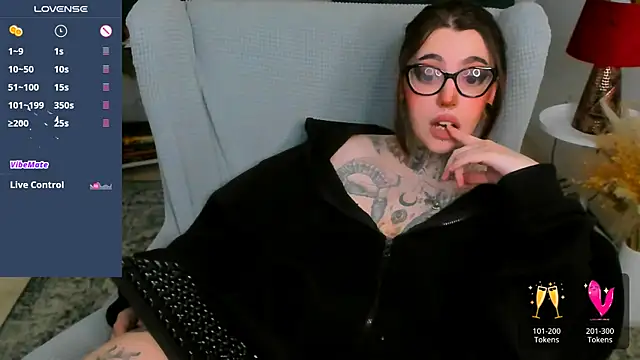 Dixi Pixi  online show from April 11, 5:45 am