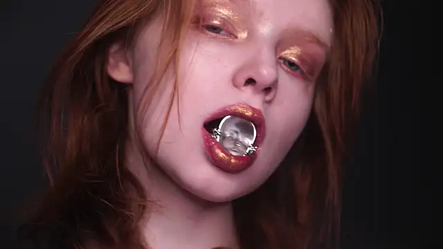 ginger hugs online show from January 14, 10:12 pm