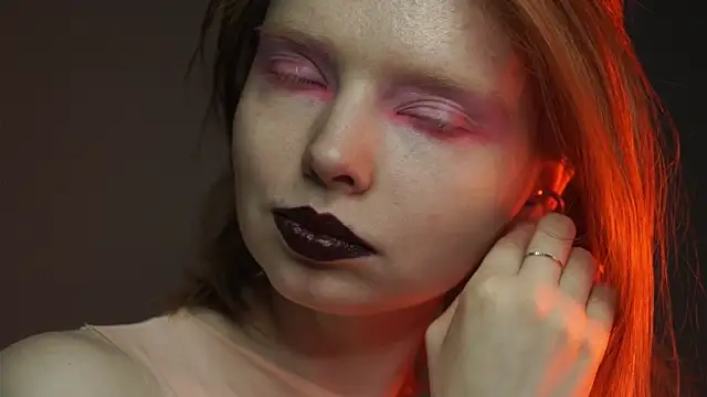 ginger hugs online show from March 19, 10:09 pm