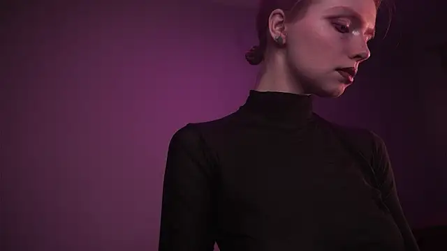 Snapshot of ginger_hugs chatting on January 18, 10:02 pm ginger hugs online show from January 18, 10:02 pm