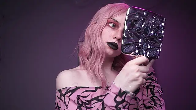 ginger hugs online show from February 13, 10:17 pm