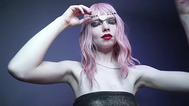 Snapshot of ginger_hugs chatting on February 19, 10:06 pm ginger hugs online show from February 19, 10:06 pm