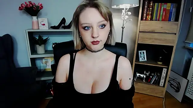 Snapshot of MadelineLust chatting on October 26, 2:34 pm MadelineLust online show from October 26, 2:34 pm