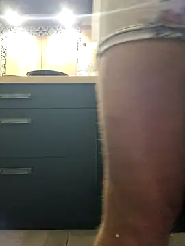 justepourvousbb online show from October 23, 5:23 pm