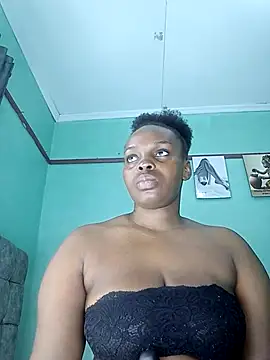 Snapshot of freaky_j_ chatting on January 29, 9:39 pm freaky j online show from January 29, 9:39 pm