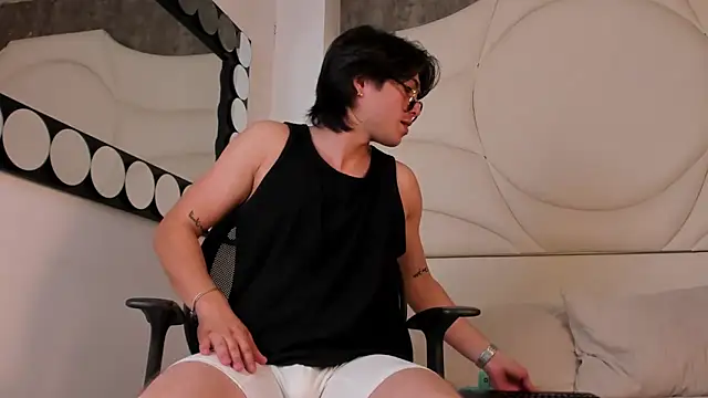 Karimferrer online show from October 3, 11:02 pm