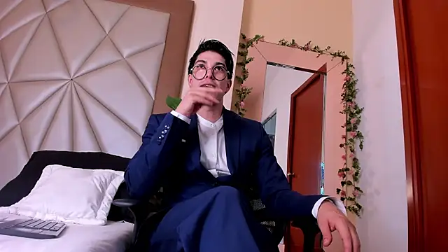 Karimferrer online show from January 16, 8:35 pm