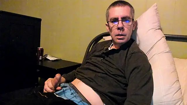 Snapshot of ImportantEquator0 chatting on November 2, 1:13 pm ImportantEquator0 online show from November 2, 1:13 pm