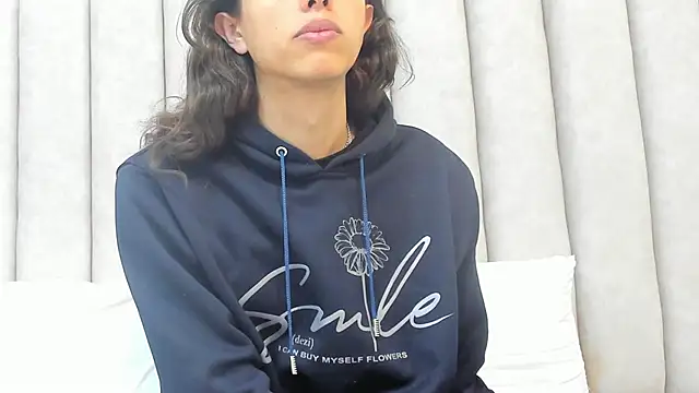 FreyaMoller online show from January 10, 5:02 pm