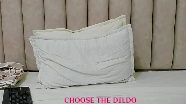 FreyaMoller online show from September 25, 6:44 pm