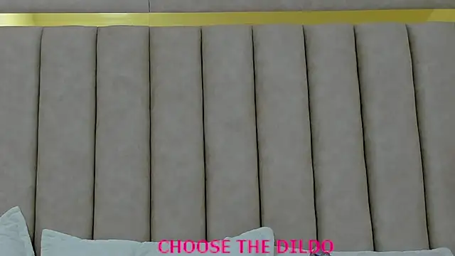 FreyaMoller online show from November 12, 6:52 pm