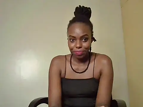 Snapshot of naughty_ebony-queen chatting on December 20, 3:31 pm naughty ebony-queen online show from December 20, 3:31 pm