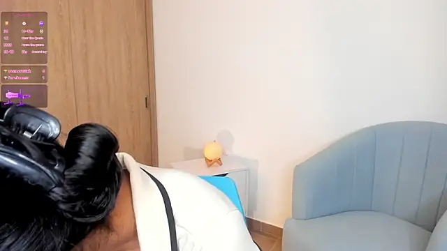 Kimm khalifa online show from March 17, 5:05 pm