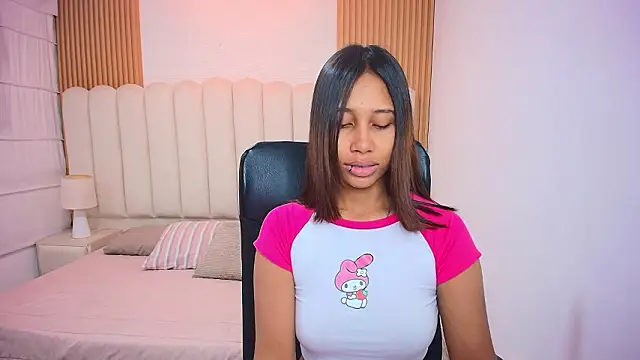 Celesteevanss  online show from February 2, 7:45 pm