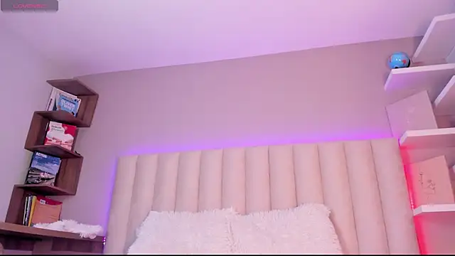 Sally  Walker online show from September 10, 3:06 am