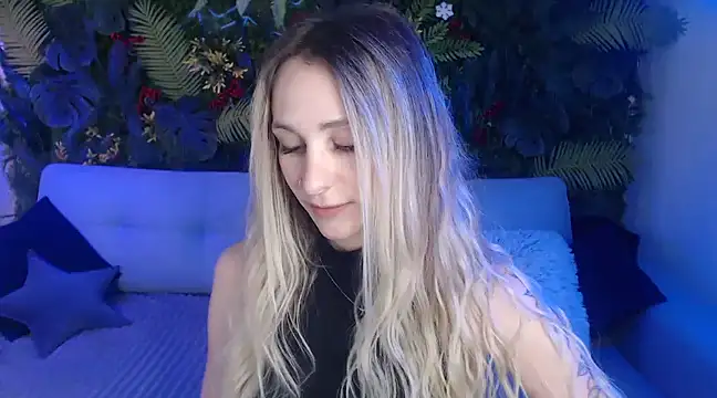 Horny Blond online show from December 26, 9:11 am