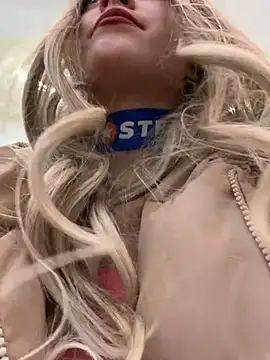 Snapshot of Times__Square chatting on December 28, 8:16 am Times Square online show from December 28, 8:16 am