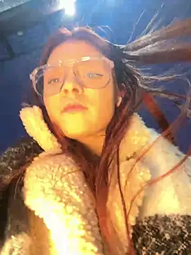 Snapshot of Times__Square chatting on February 22, 4:07 am Times Square online show from February 22, 4:07 am