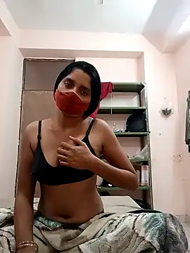 Snapshot of Young_couple143 chatting on January 12, 5:34 am Young couple143 online show from January 12, 5:34 am