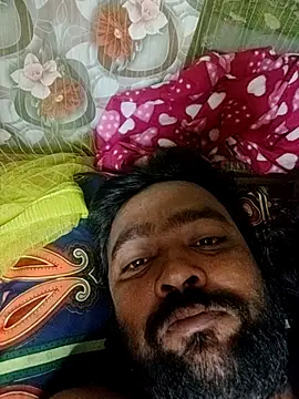 Snapshot of Young_couple143 chatting on November 28, 5:26 pm Young couple143 online show from November 28, 5:26 pm