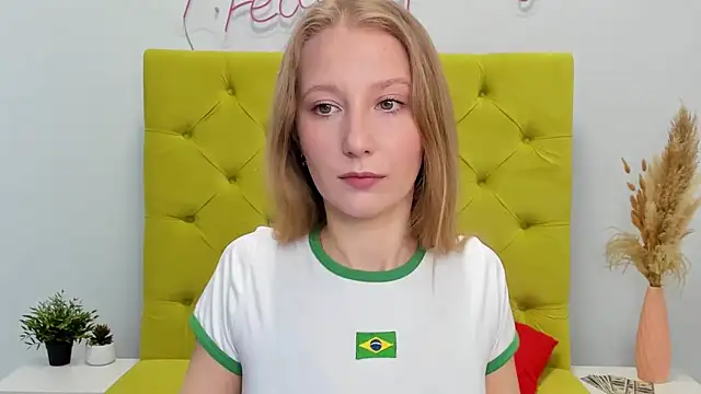 LolaWilsons online show from March 20, 7:13 am