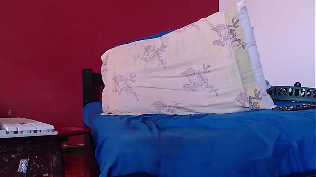 Freyja eter online show from December 8, 6:06 pm