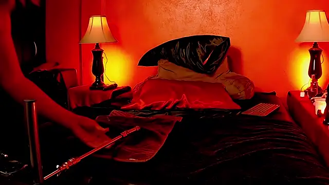 JenniferCD online show from March 8, 6:05 pm