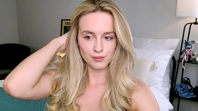 RozzitaBedberry online show from September 29, 1:05 pm